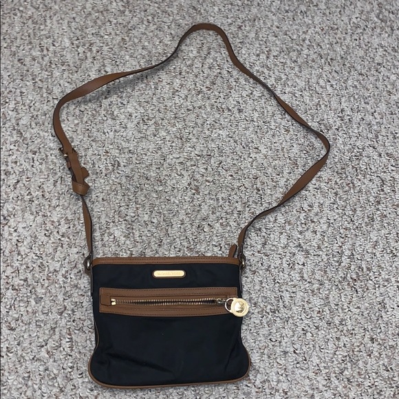 Michael Kors Crossbody - Picture 1 of 5